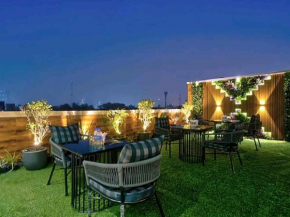 Hotel Hanuwant Place - 3 Minutes By Walk Aerocity Metro Station